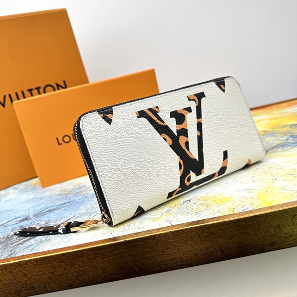 LVコピーウォレット背面デザイン